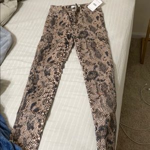 NWT Snakeskin free people skinny jeans